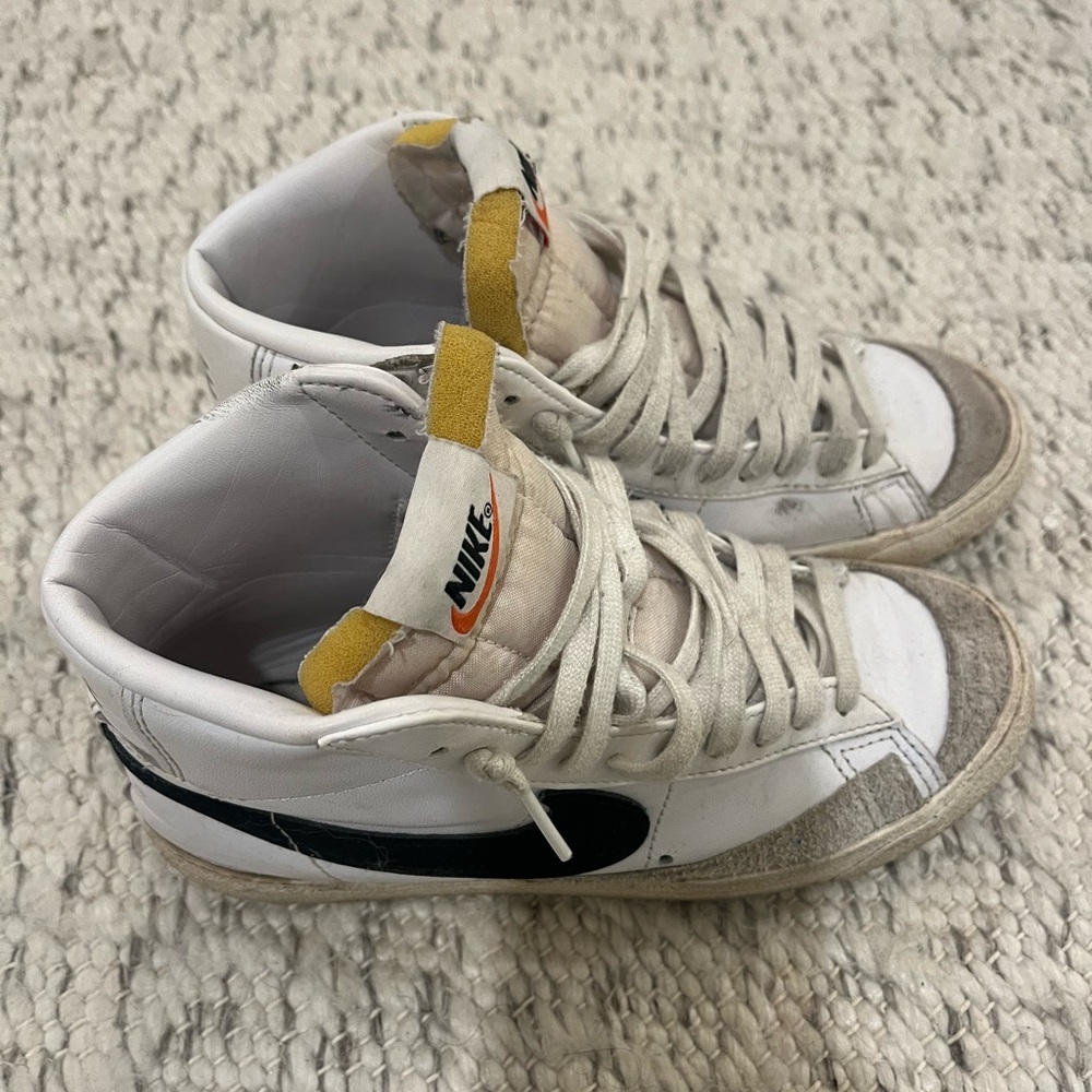 Nike Women’s Blazers Sneakers